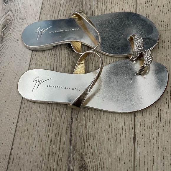 Giuseppe Zanotti silver ring sandal - Picture 1 of 6